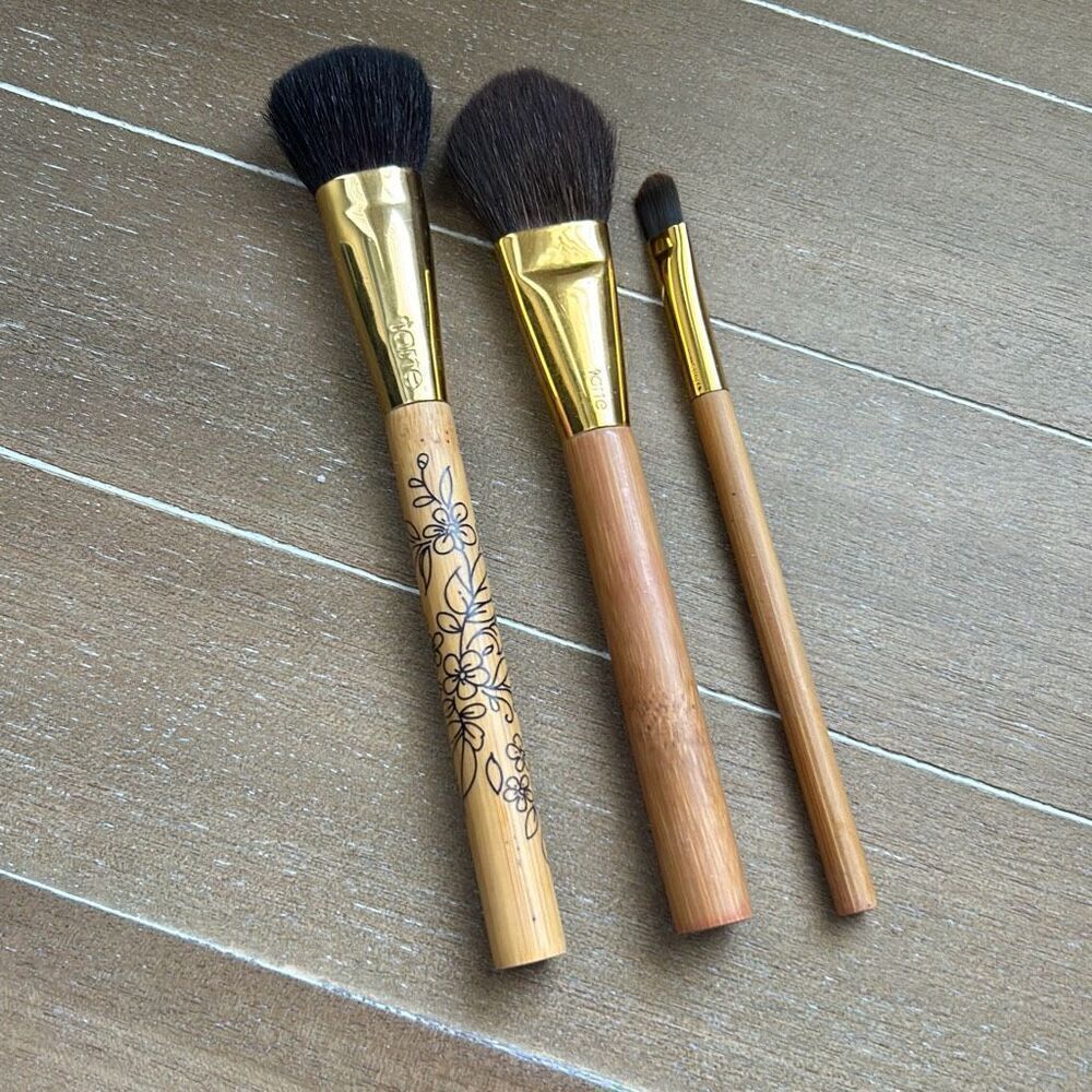 TARTE Cosmetic Brushes